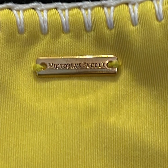 Victoria’s Secret Swimwear Yellow Kiawah Crochet 2 Piece Set Size Medium - Picture 7 of 11